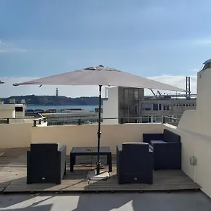 Sobre O Rio , Lisboa Portugal
